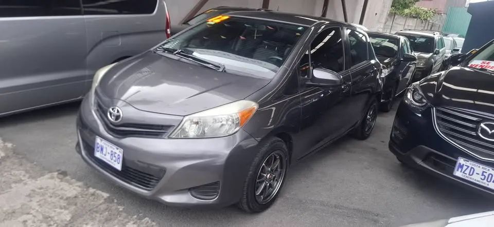 Toyota Yaris LE - Image 3