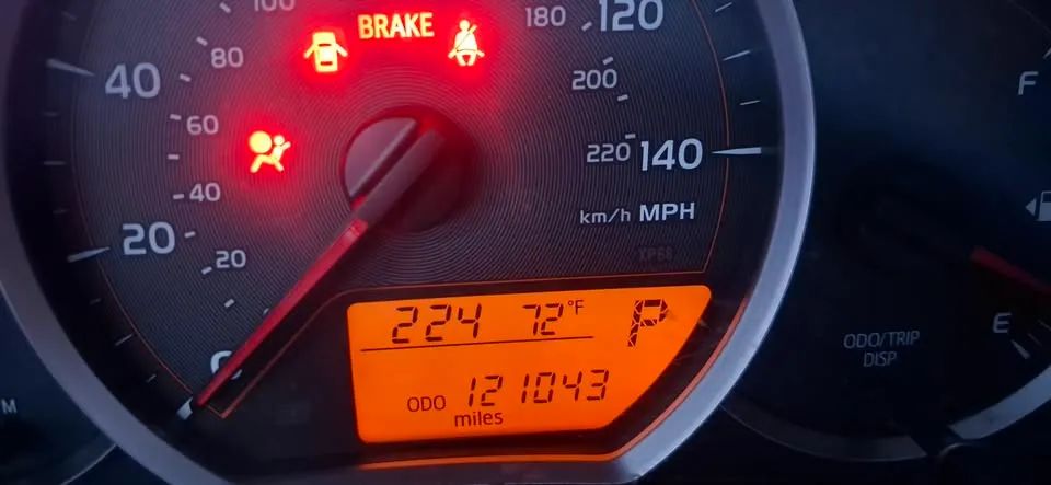 Toyota Yaris LE - Image 7