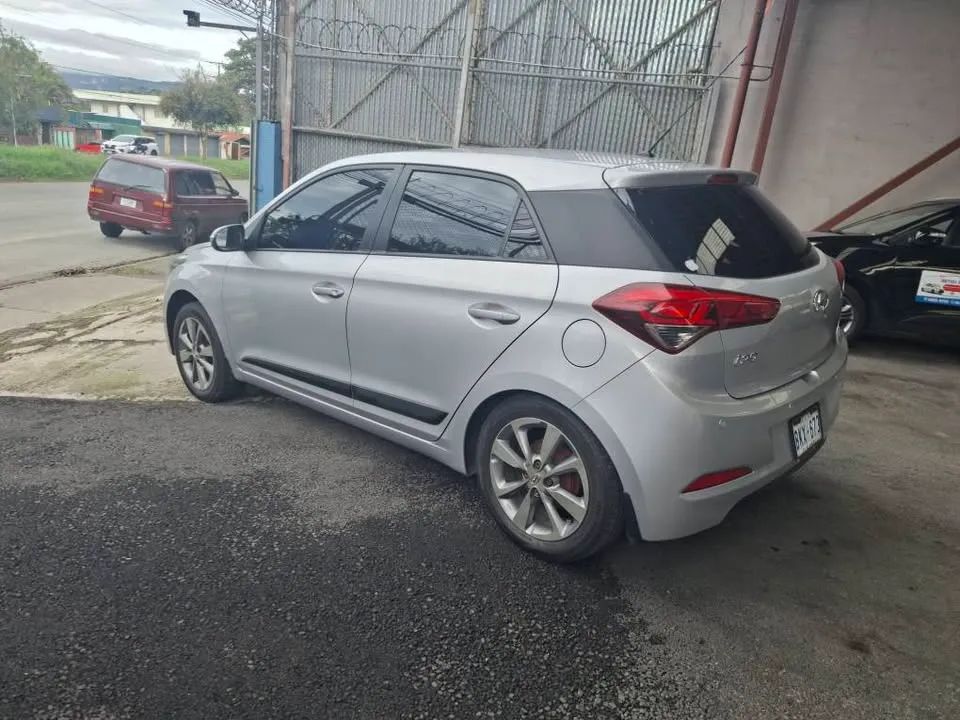 Hyundai i20 - Image 4