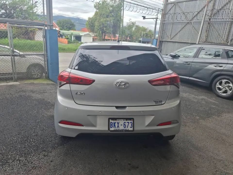 Hyundai i20 - Image 5