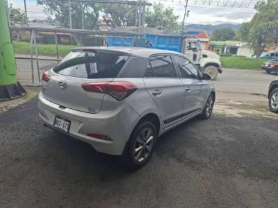 Hyundai i20 - Image 6