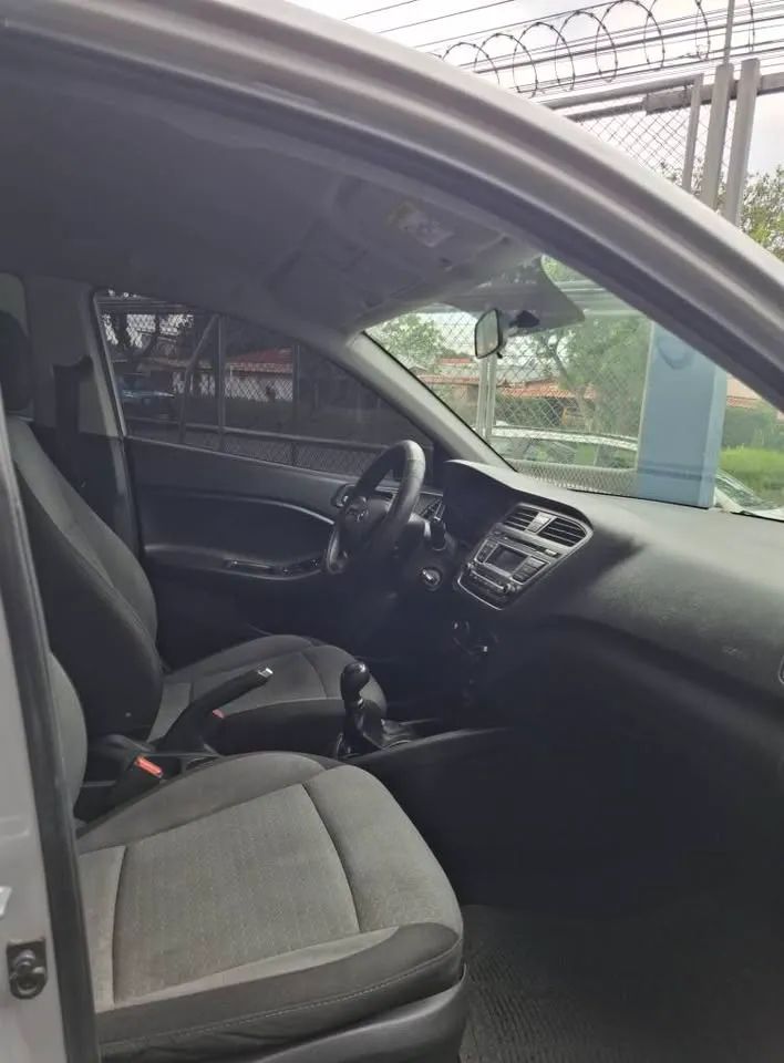 Hyundai i20 - Image 12