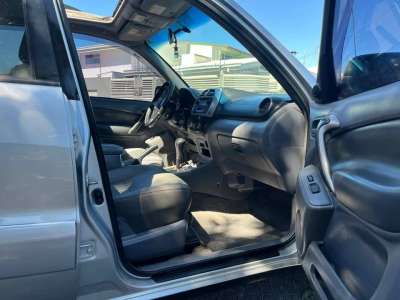 Toyota RAV4 - Image 7