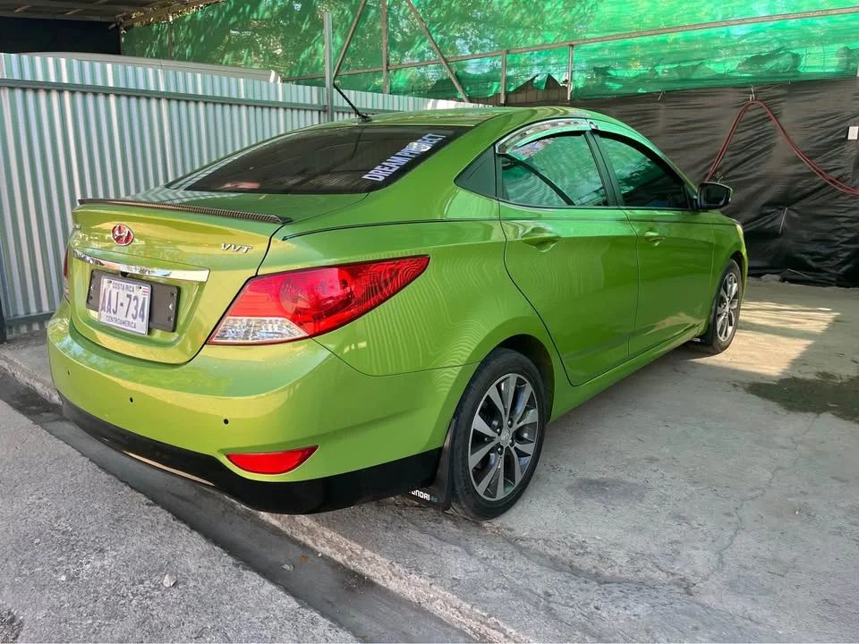 Hyundai Accent - Image 5