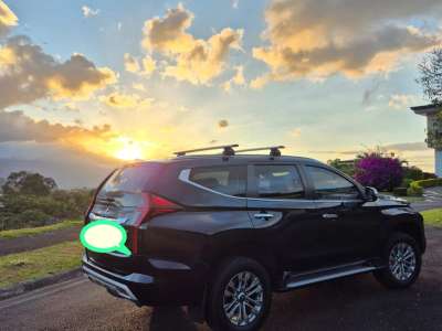 Mitsubishi Montero Sport GT 4x4 - Image 2