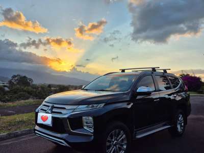 Mitsubishi Montero Sport GT 4x4 - Image 3