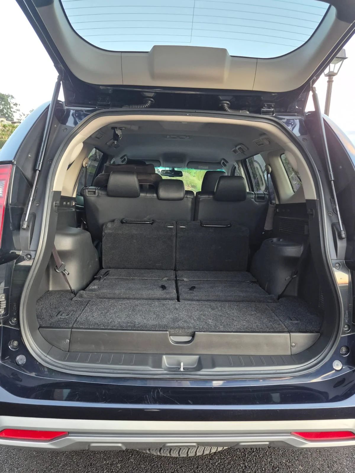 Mitsubishi Montero Sport GT 4x4 - Image 6