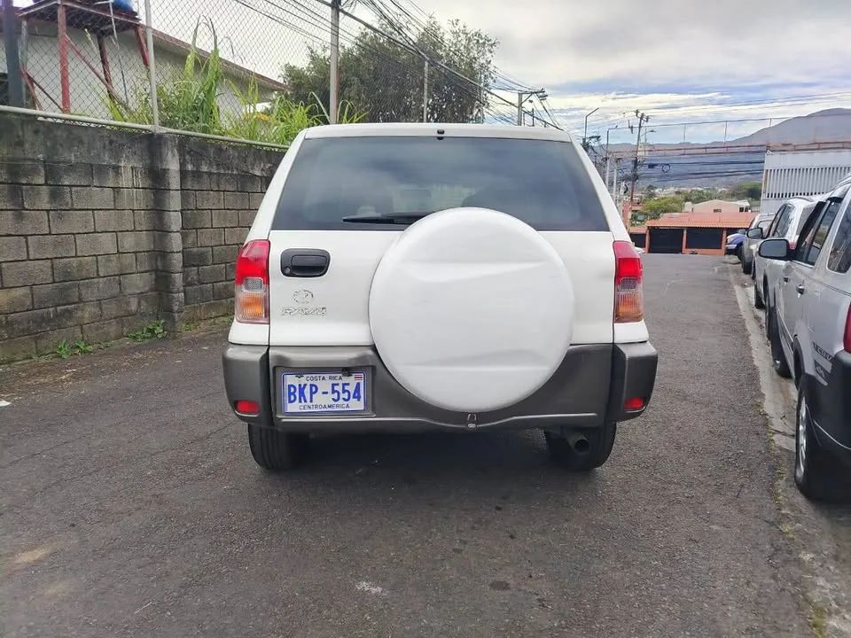 Toyota RAV4 - Image 4