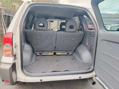 Toyota RAV4 - Image 7