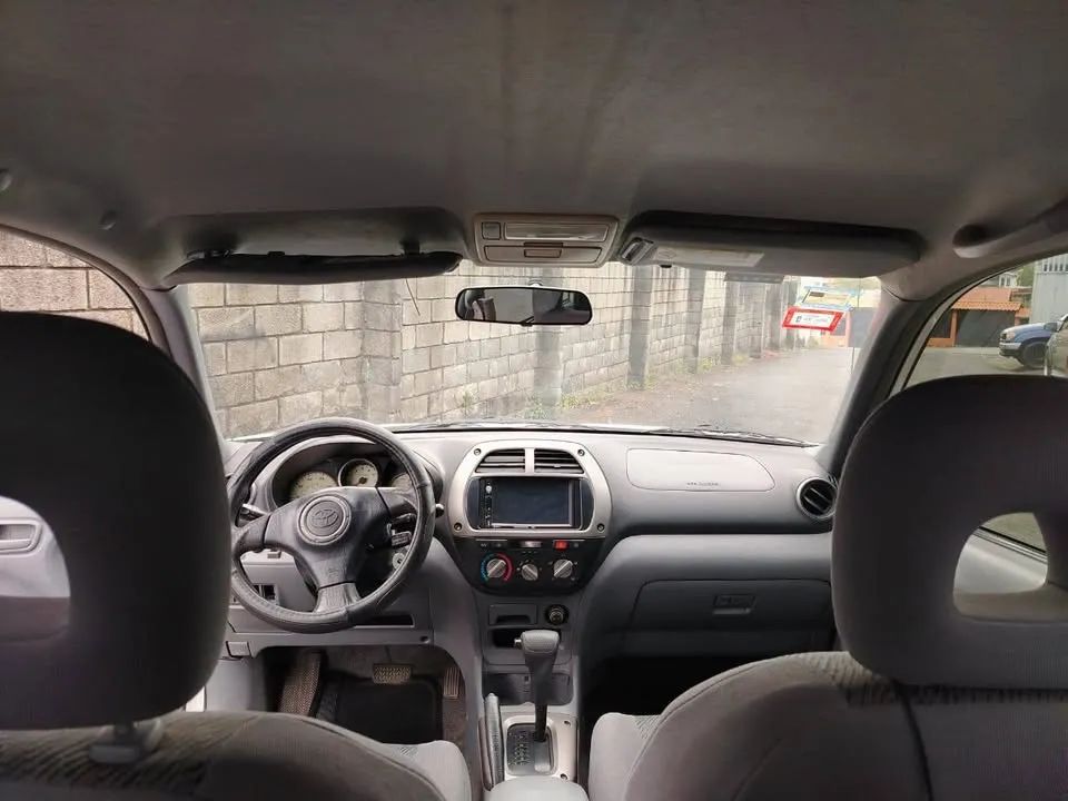 Toyota RAV4 - Image 8