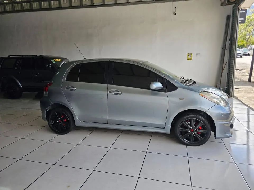 Toyota Yaris Sport - Image 2