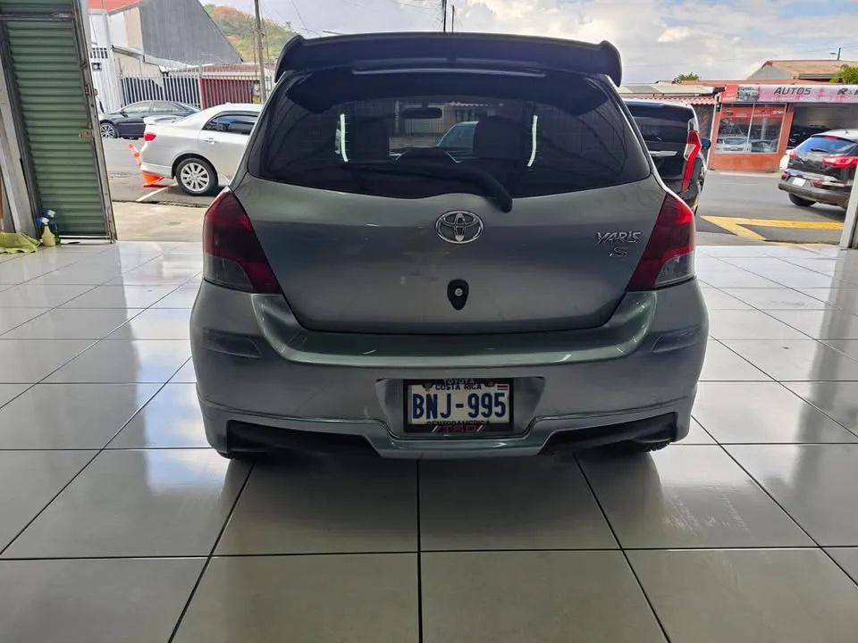 Toyota Yaris Sport - Image 3