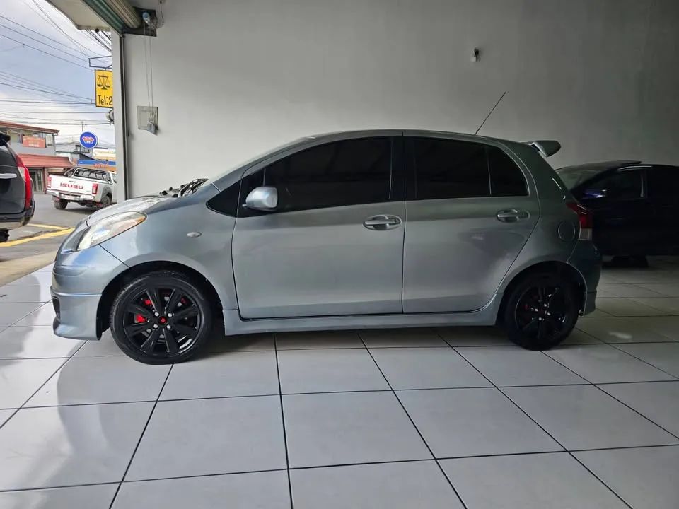 Toyota Yaris Sport - Image 5