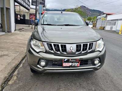 Mitsubishi L200 - Image 1