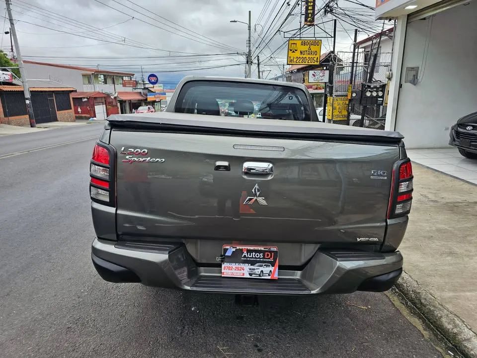 Mitsubishi L200 - Image 2