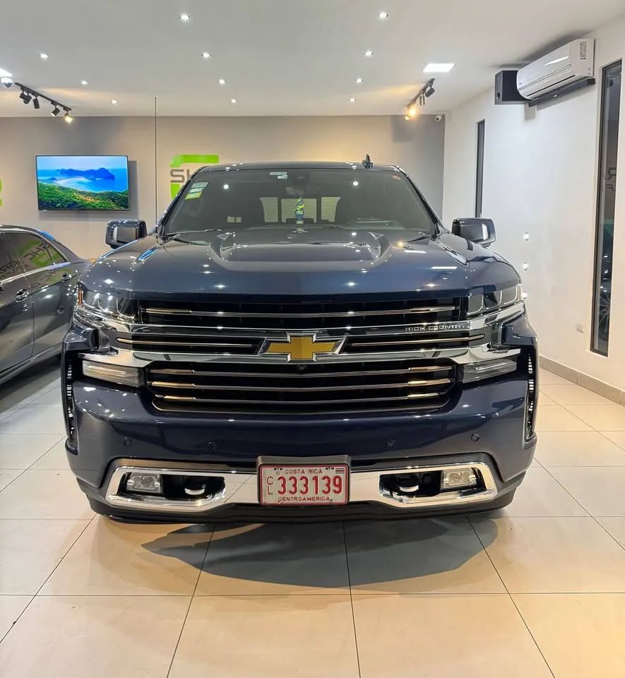 Chevrolet Silverado - Image 1
