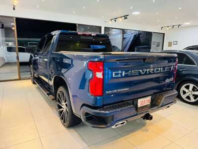Chevrolet Silverado - Image 4