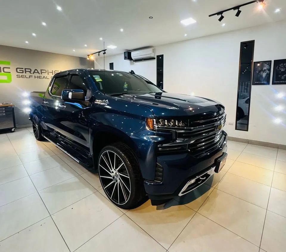 Chevrolet Silverado - Image 5