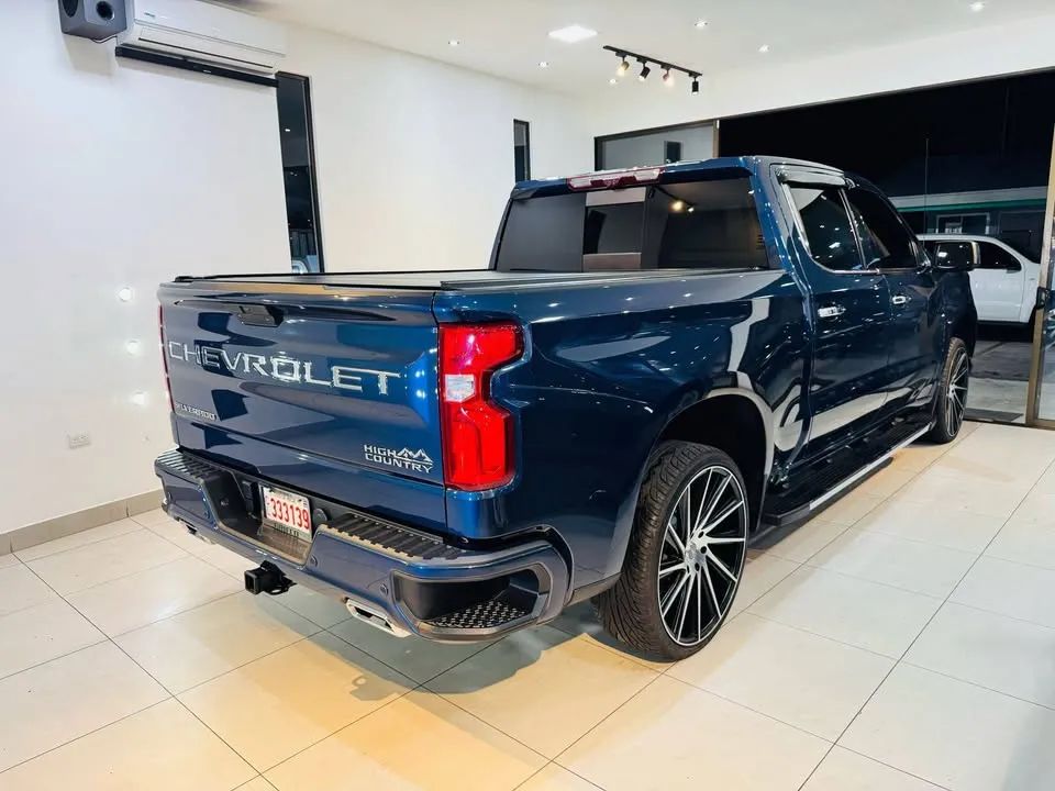 Chevrolet Silverado - Image 6