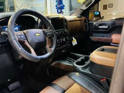 Chevrolet Silverado - Image 10