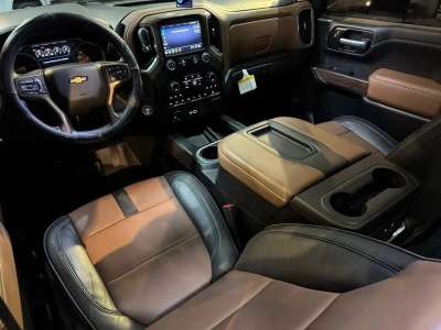 Chevrolet Silverado - Image 11