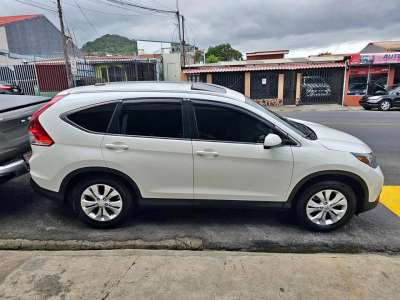 Honda CR-V - Image 1