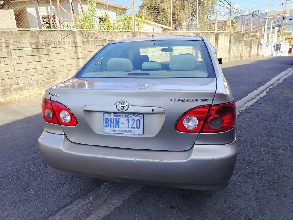 Toyota Corolla - Image 4