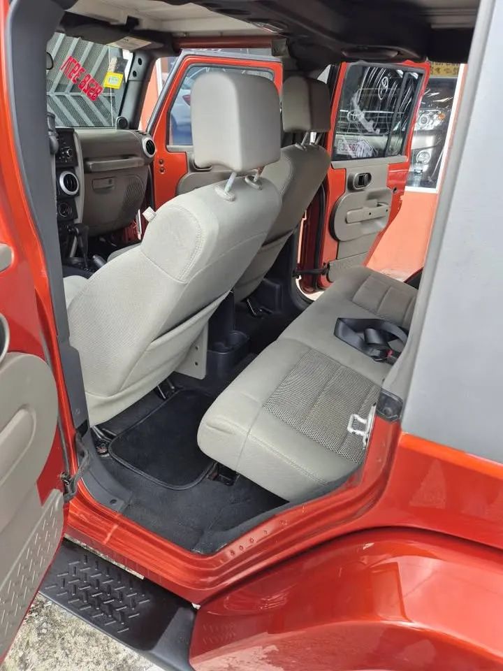 Jeep Wrangler Unlimited - Image 8