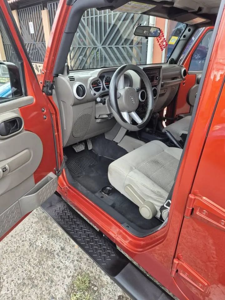 Jeep Wrangler Unlimited - Image 12