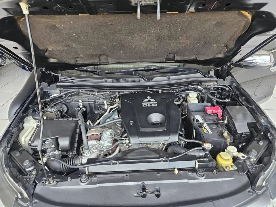 Mitsubishi Montero Sport GT - Image 11