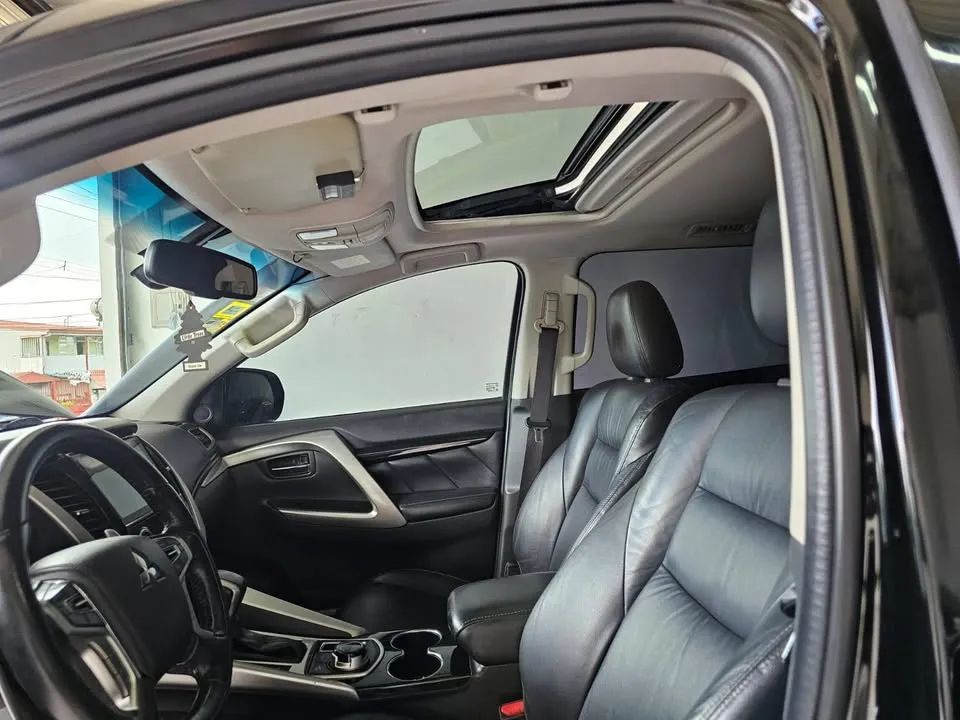 Mitsubishi Montero Sport GT - Image 12