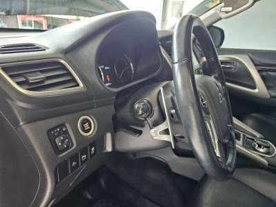 Mitsubishi Montero Sport GT - Image 13