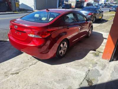 Hyundai Elantra GLS - Image 2