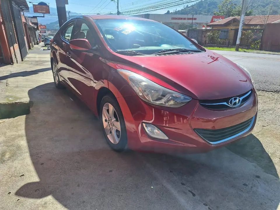 Hyundai Elantra GLS - Image 3