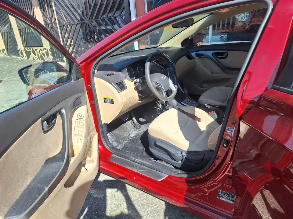 Hyundai Elantra GLS - Image 5