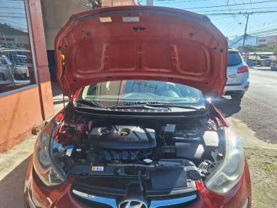 Hyundai Elantra GLS - Image 7