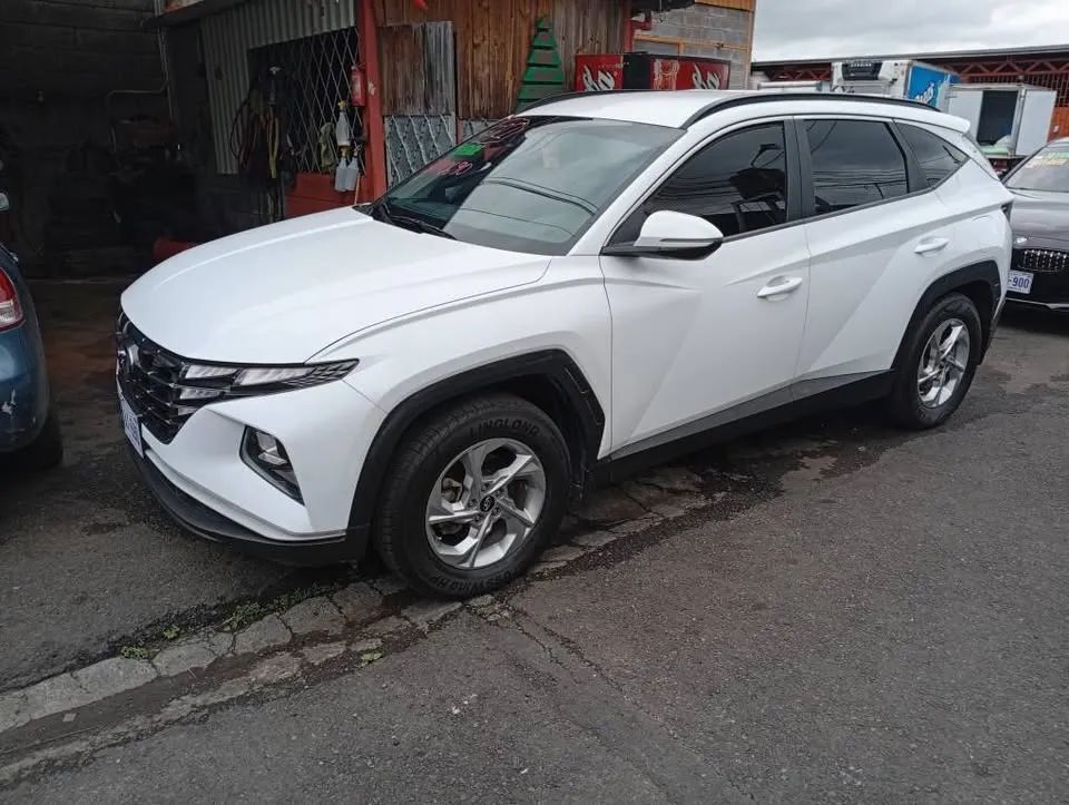 Hyundai Tucson - Image 1