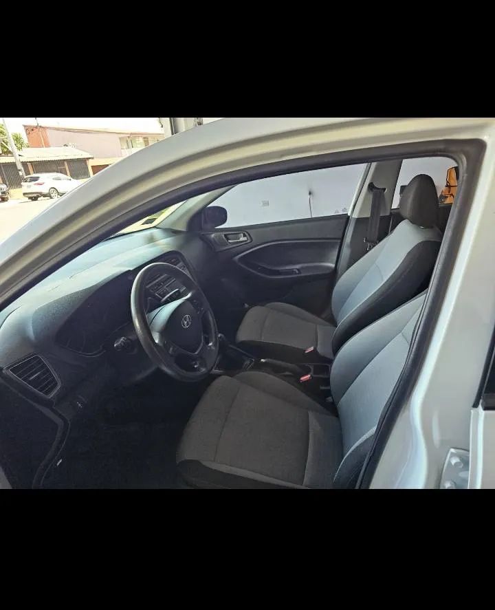 Hyundai i20 - Image 2