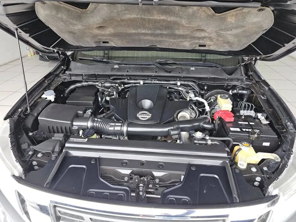 Nissan NP300 ULTRALIMITED - Image 8