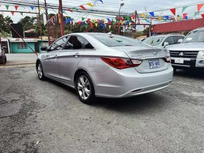 Hyundai Sonata GLS - Image 2