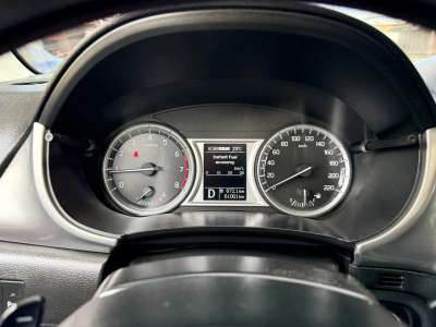 Suzuki Vitara - Image 8