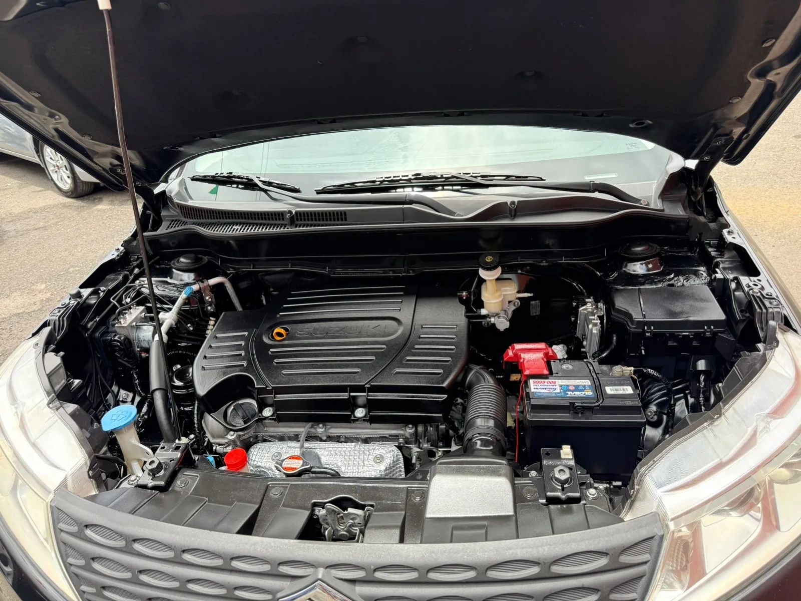 Suzuki Vitara - Image 8