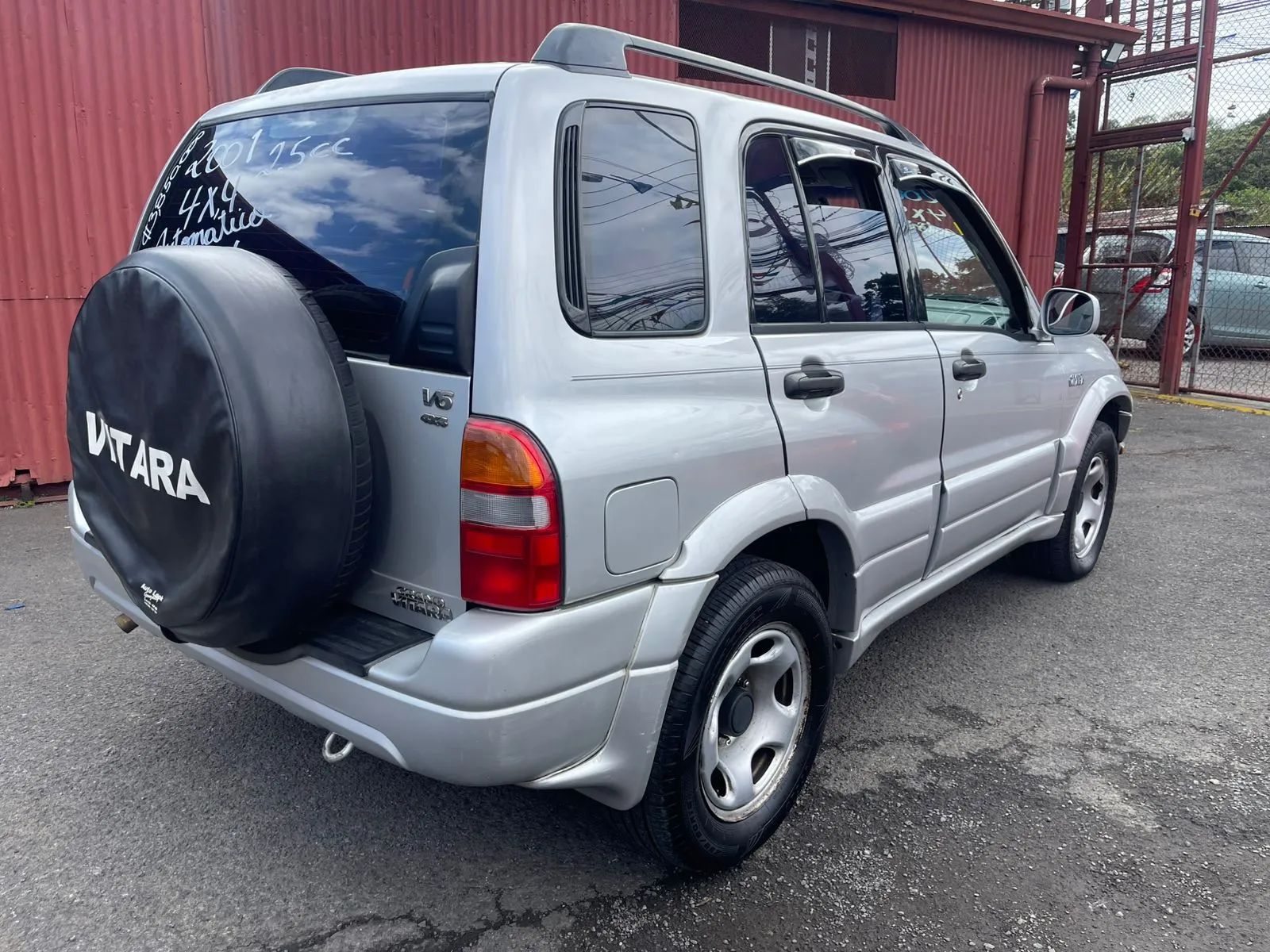Suzuki Vitara - Image 2