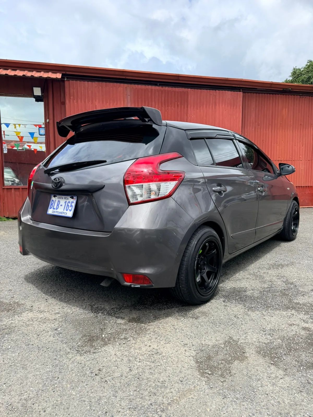Toyota Yaris - Image 5
