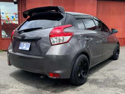 Toyota Yaris - Image 5