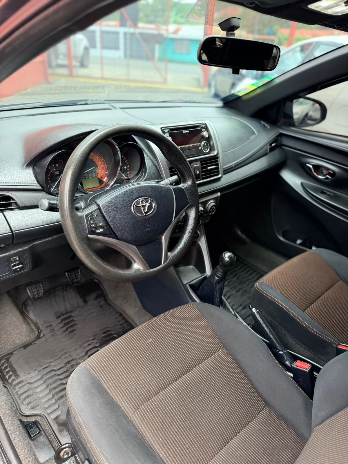 Toyota Yaris - Image 6