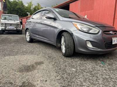 Hyundai Accent - Image 3