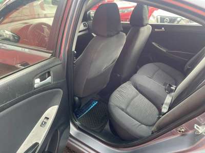 Hyundai Accent - Image 6