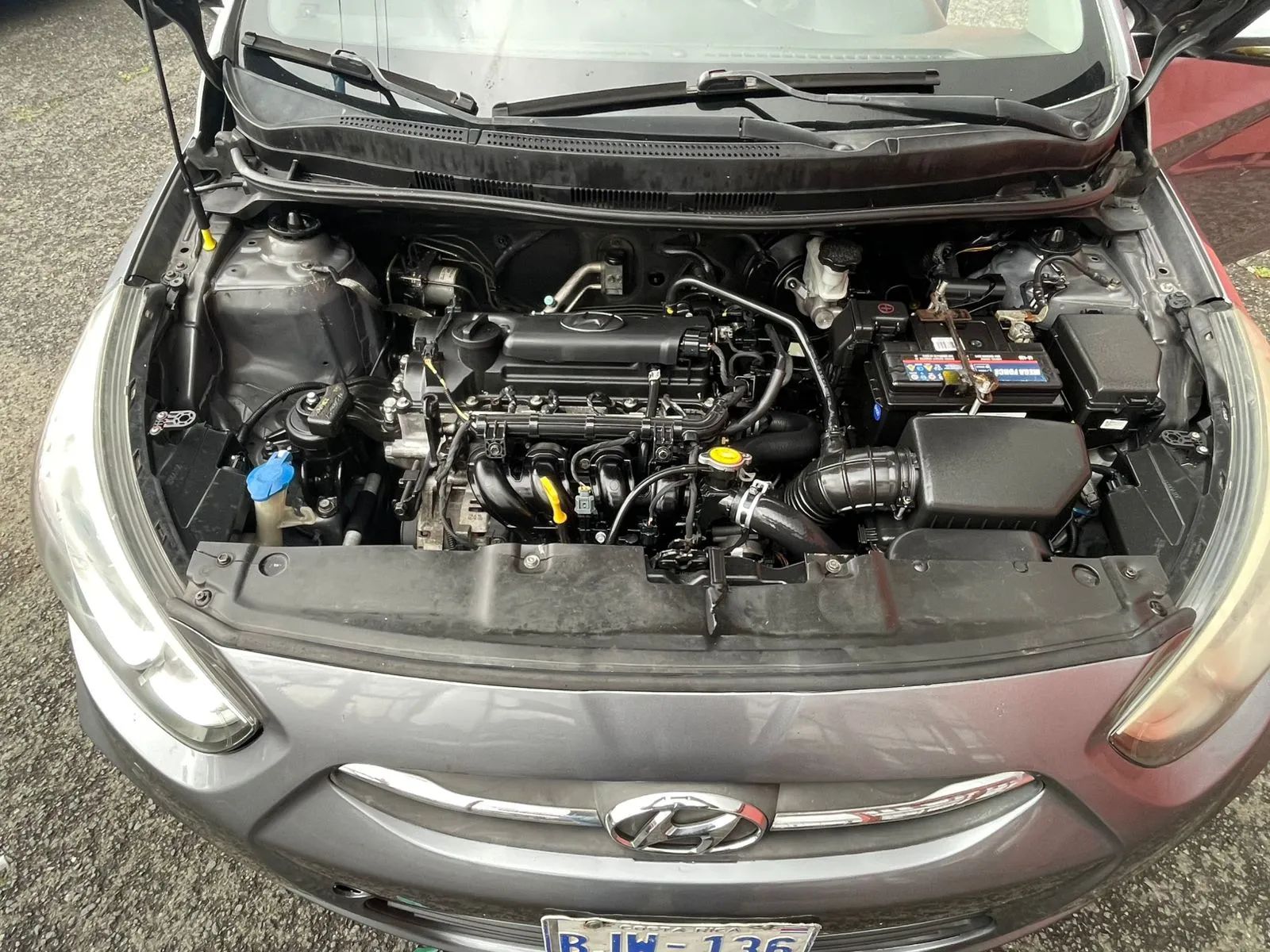 Hyundai Accent - Image 9