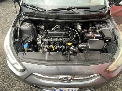 Hyundai Accent - Image 9